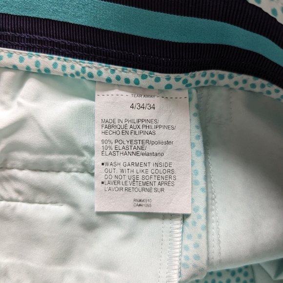 Under Armour 1370126 936 Women's UA Links Printed Golf Shorts Green - Size 4 - Picture 8 of 13